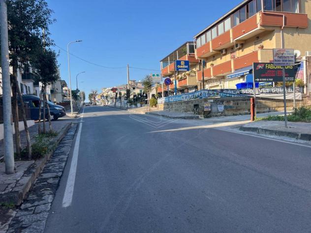 negozio in affitto a Bacoli