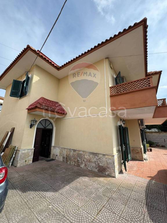 casa indipendente in affitto a Bacoli in zona Fusaro