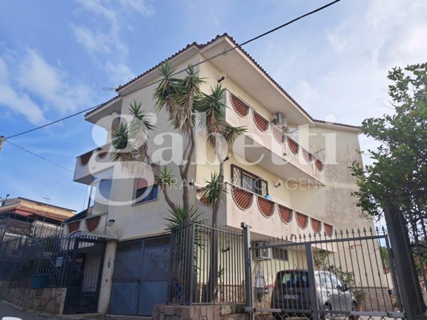 appartamento in affitto a Bacoli in zona Baia