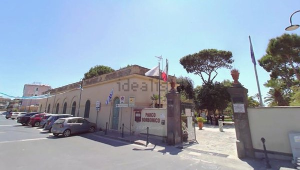 locale commerciale in affitto a Bacoli in zona Fusaro