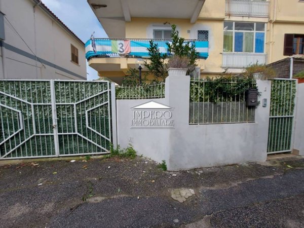 appartamento in affitto a Bacoli in zona Miliscola