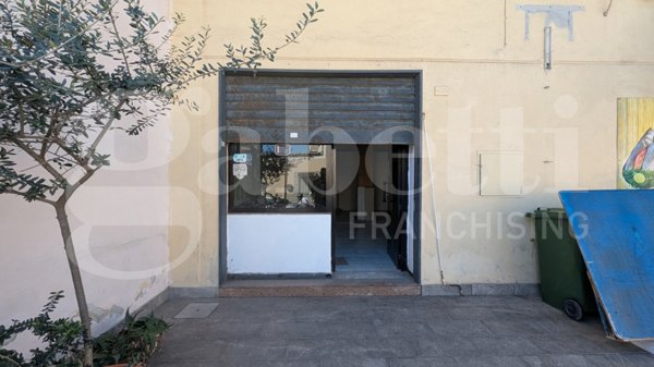 locale commerciale in affitto a Bacoli in zona Fusaro