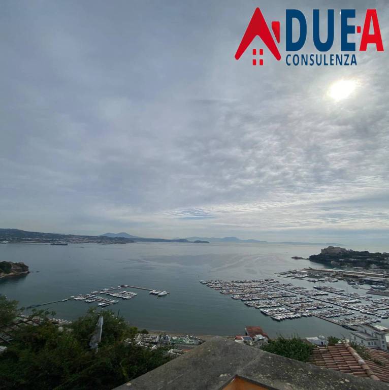 appartamento in affitto a Bacoli in zona Baia