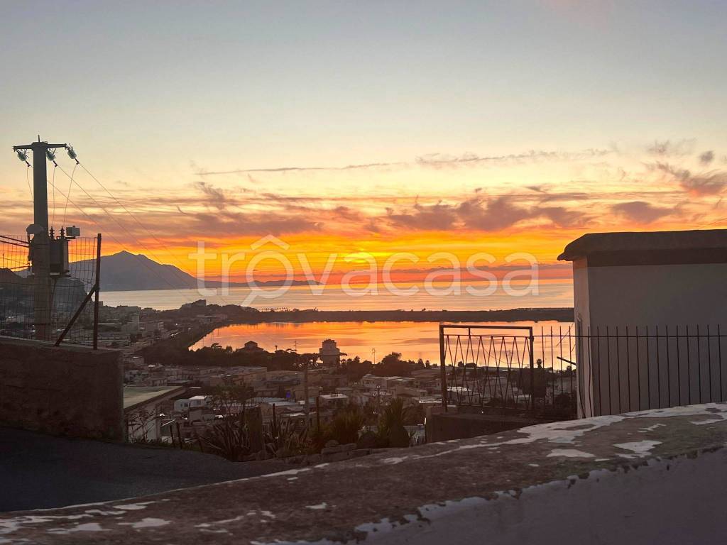 appartamento in affitto a Bacoli in zona Scalandrone