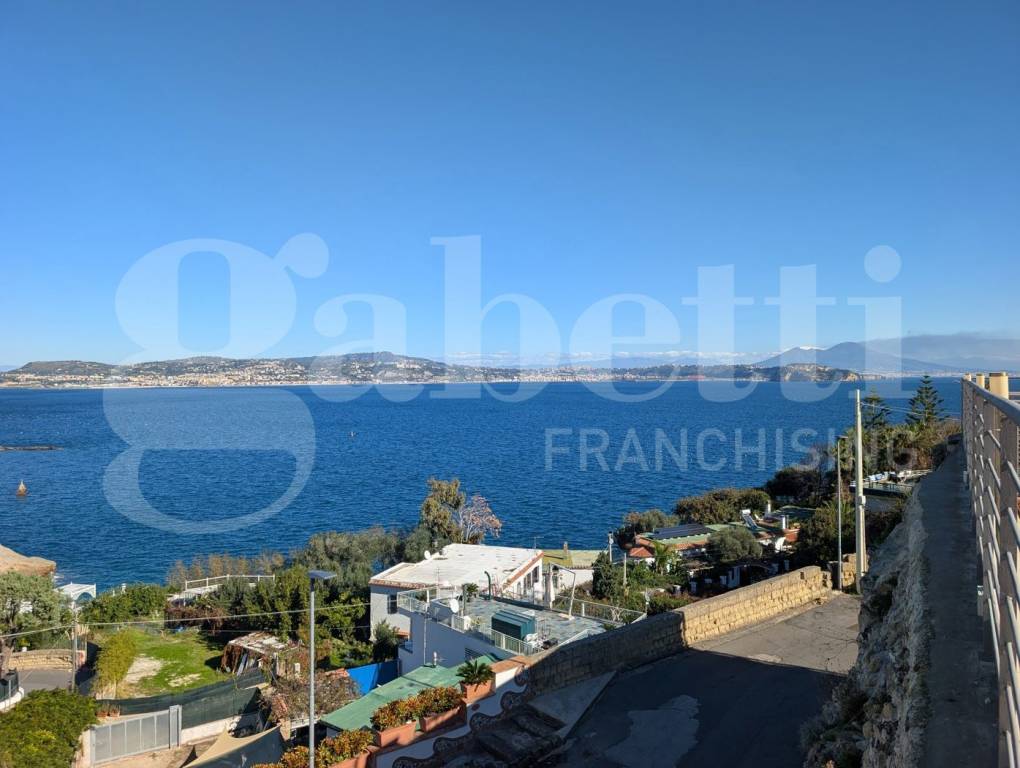 appartamento in affitto a Bacoli in zona Miseno