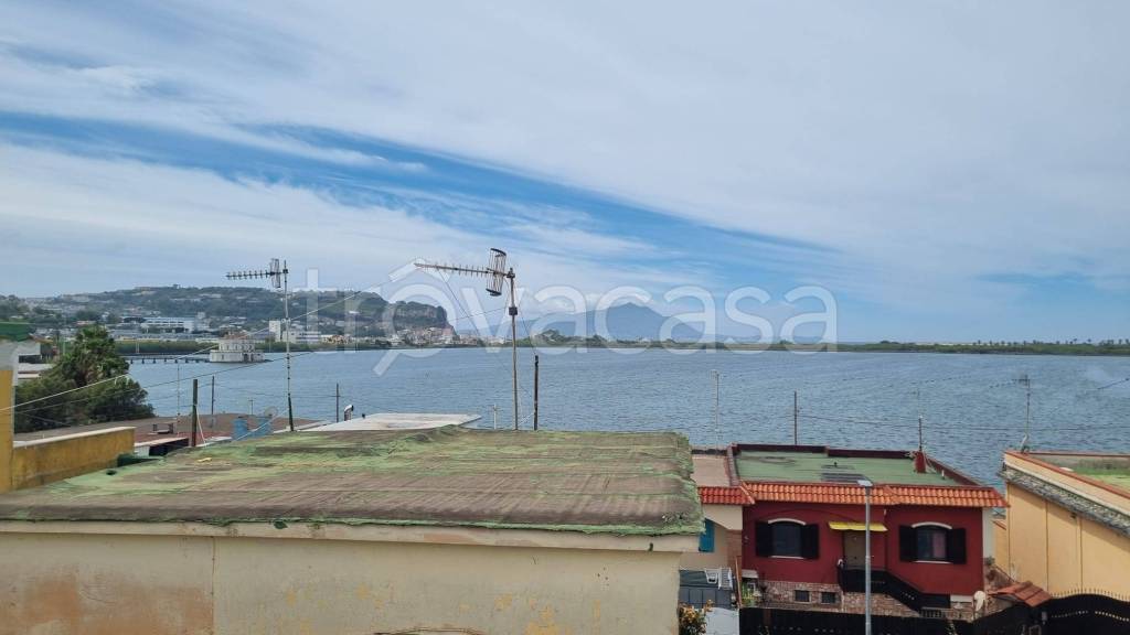 appartamento in affitto a Bacoli in zona Fusaro