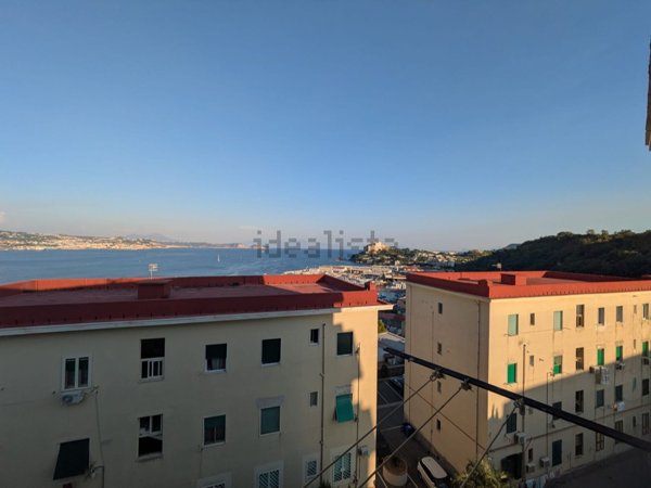 appartamento in affitto a Bacoli in zona Baia