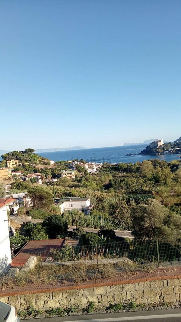 appartamento in affitto a Bacoli in zona Baia