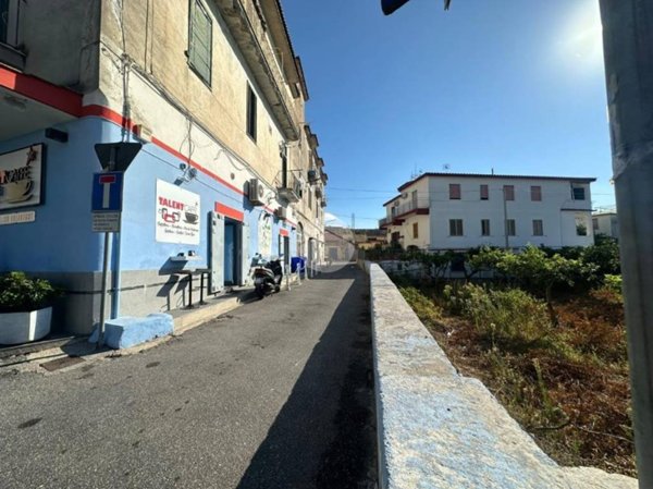 appartamento in affitto a Bacoli in zona Miliscola