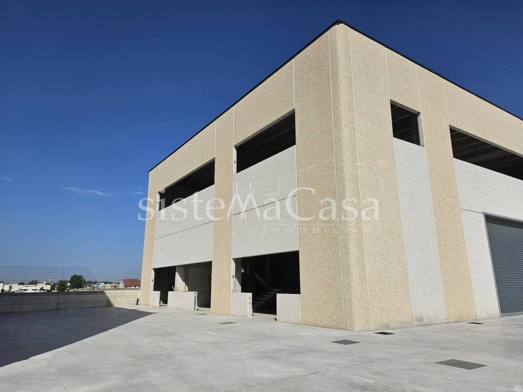 ufficio in affitto a Brusciano