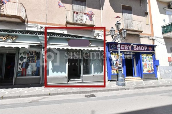 locale commerciale in affitto a Brusciano