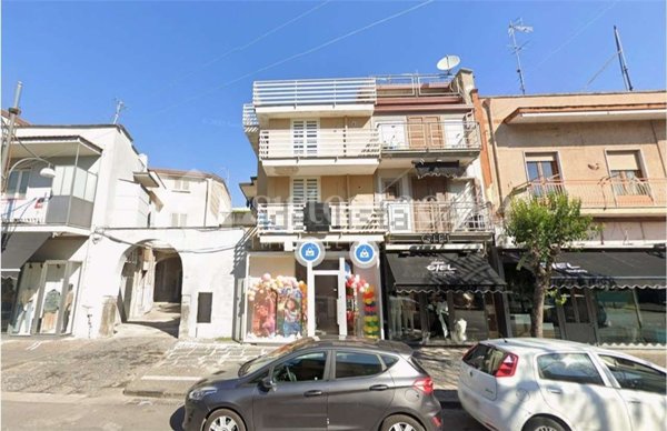 locale commerciale in affitto a Brusciano