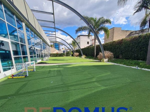 negozio in affitto a Brusciano