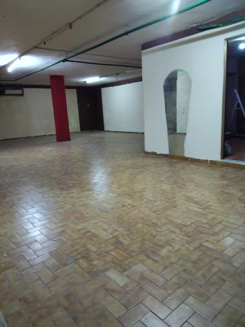 locale commerciale in affitto a Brusciano