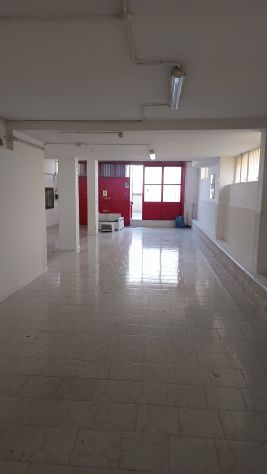 locale commerciale in affitto a Brusciano