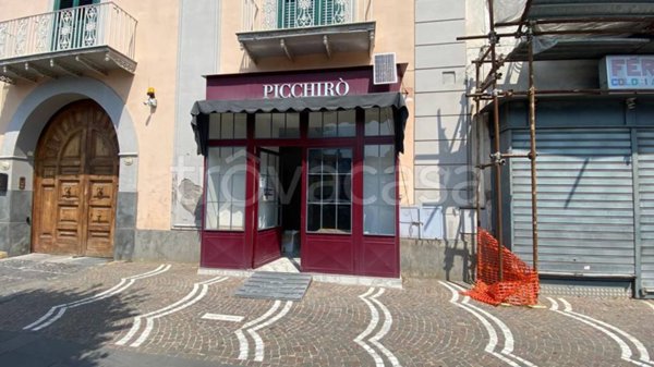 negozio in affitto a Brusciano in zona De Ruggiero