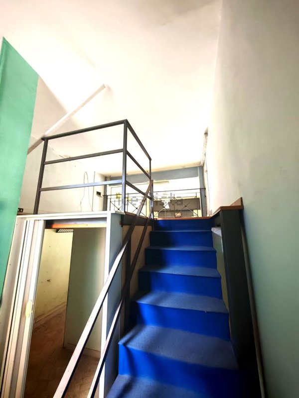 locale commerciale in affitto a Caivano