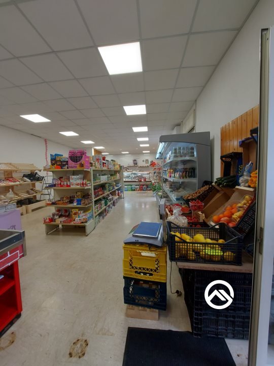 locale commerciale in affitto a Caivano
