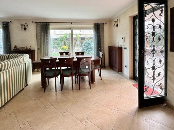 casa indipendente in affitto a Calvizzano
