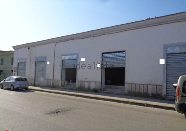 locale commerciale in affitto a Calvizzano