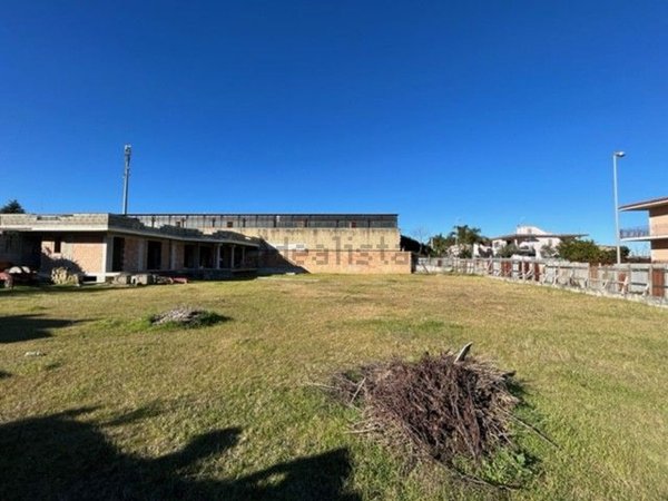 negozio in affitto a Calvizzano