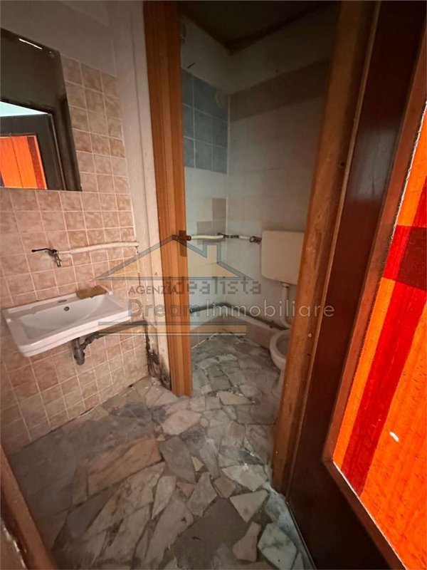 locale commerciale in affitto a Calvizzano