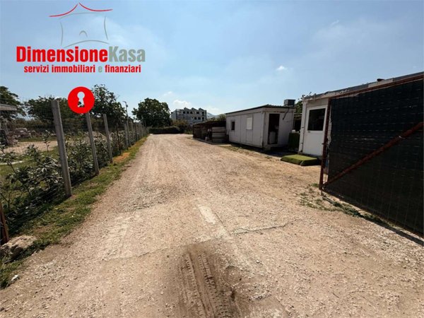 locale di sgombero in affitto a Camposano