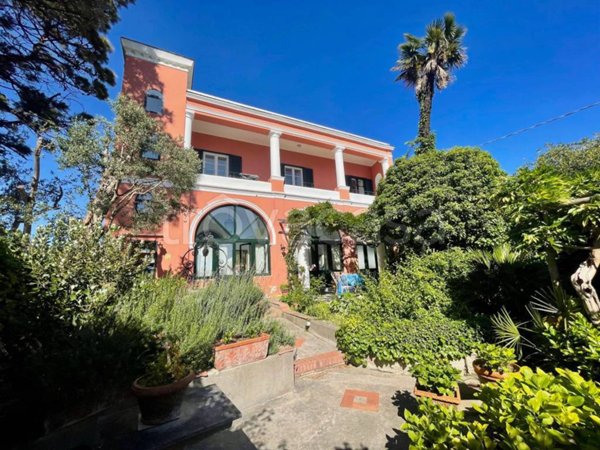 casa indipendente in affitto a Capri