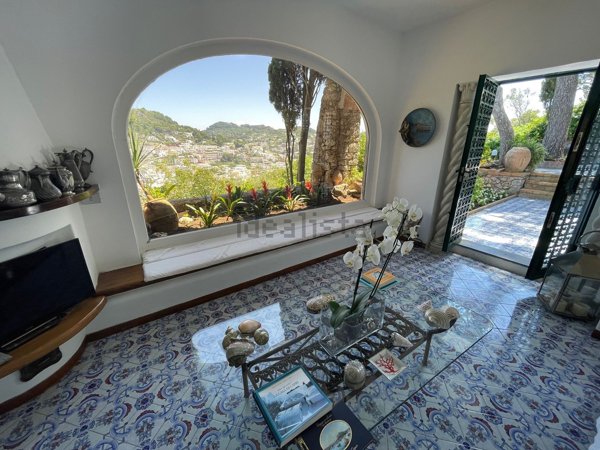casa indipendente in affitto a Capri