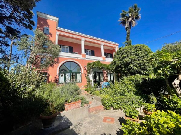 casa indipendente in affitto a Capri