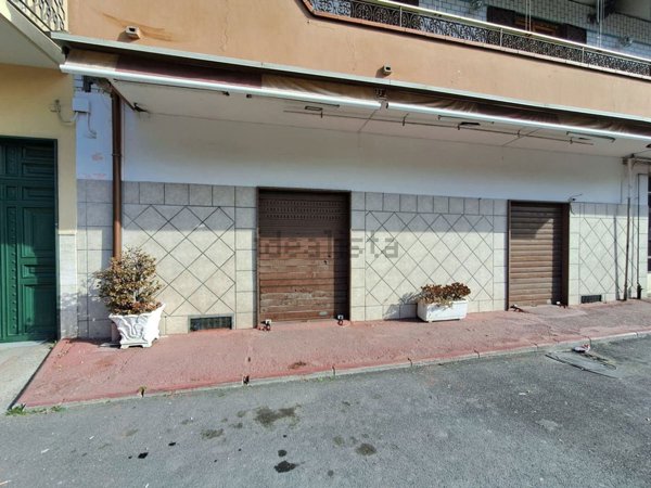 negozio in affitto a Cardito