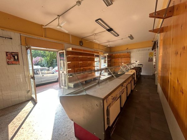 locale commerciale in affitto a Cardito