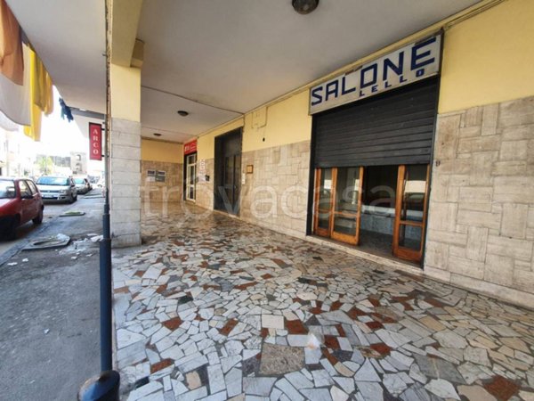 negozio in affitto a Cardito in zona Carditello