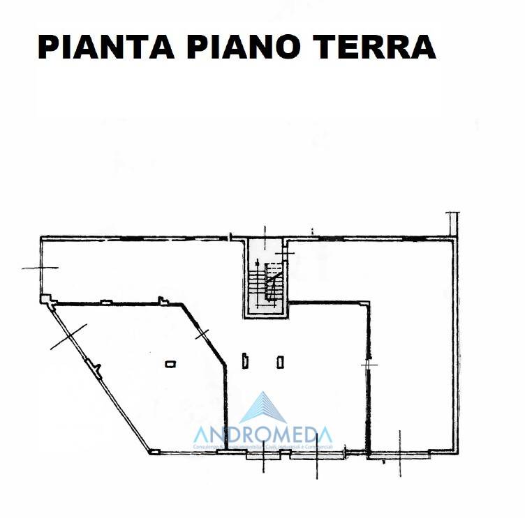 locale commerciale in affitto a Cardito