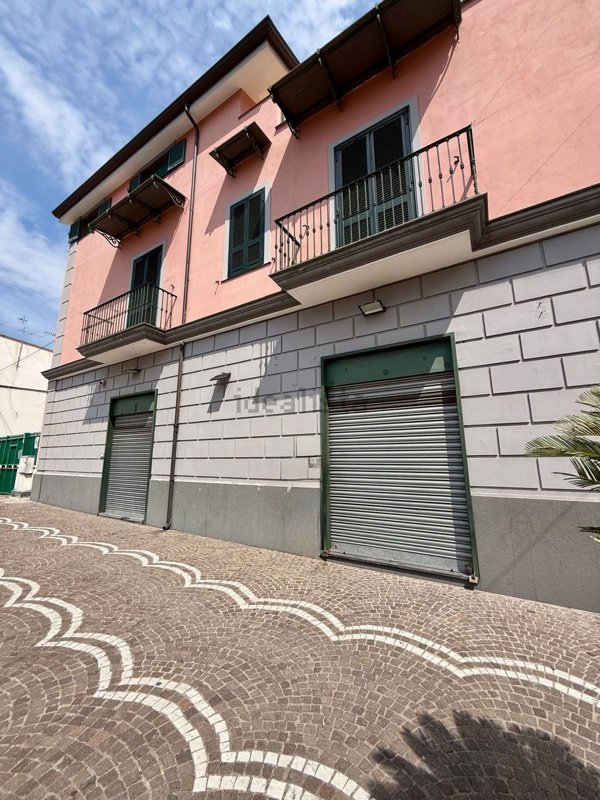 locale commerciale in affitto a Cardito in zona Carditello