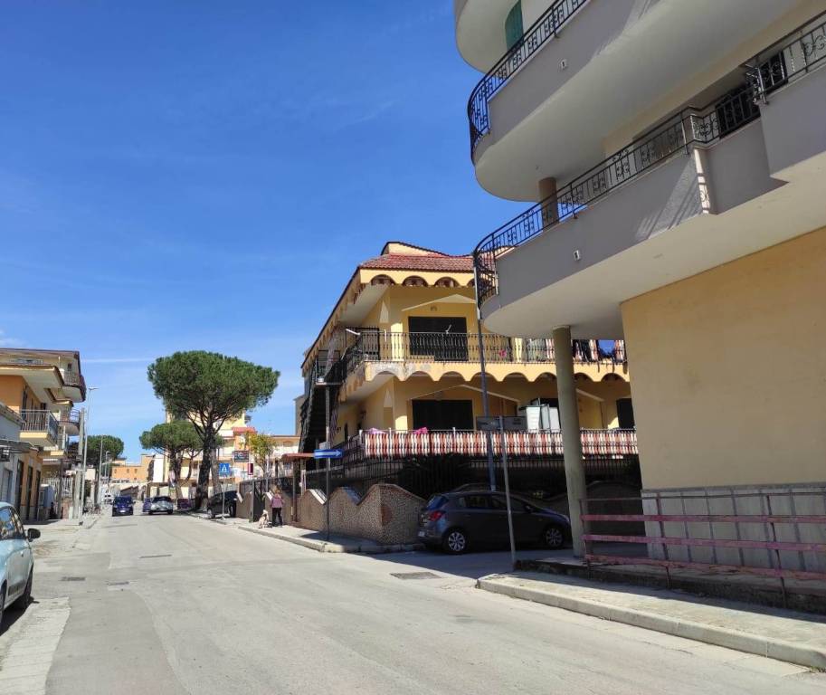 locale commerciale in affitto a Casalnuovo di Napoli