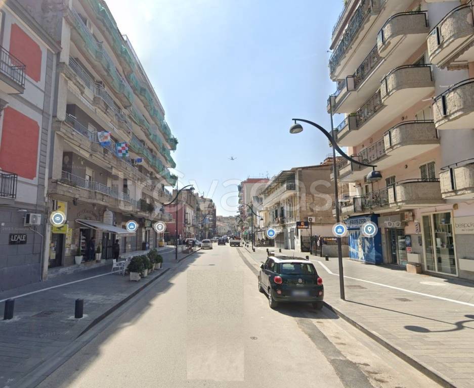 negozio in affitto a Casalnuovo di Napoli