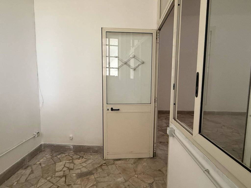 locale commerciale in affitto a Casalnuovo di Napoli