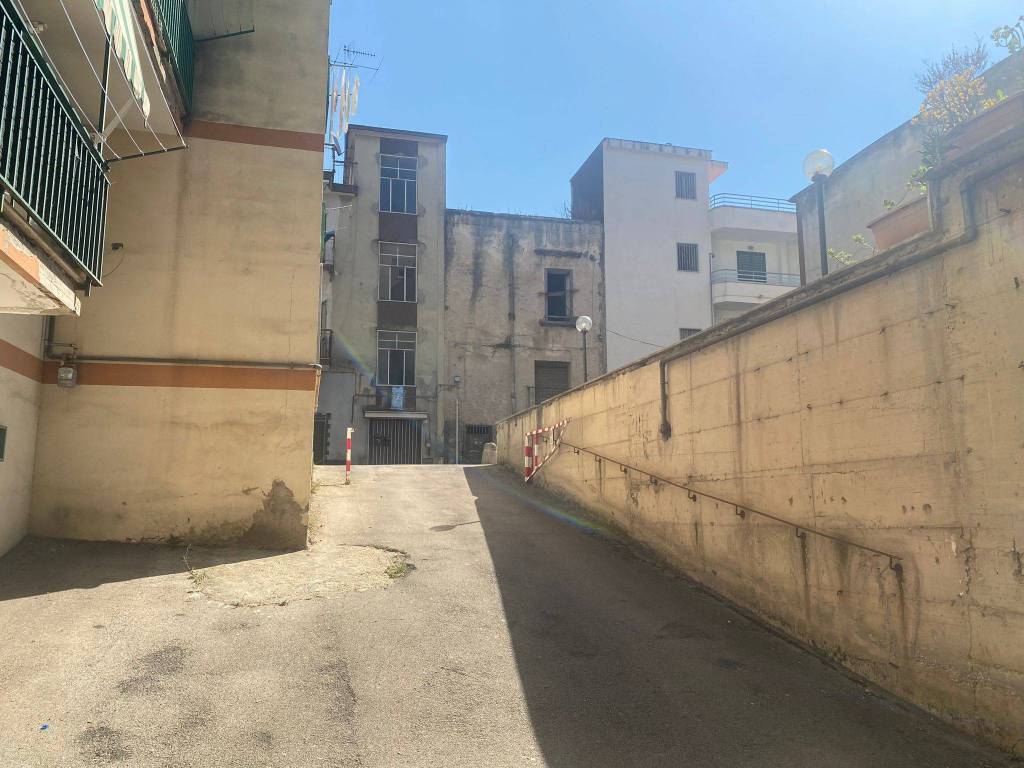locale commerciale in affitto a Casalnuovo di Napoli