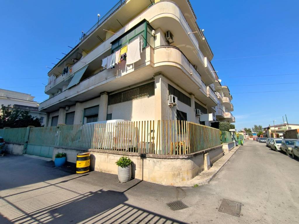 locale commerciale in affitto a Casalnuovo di Napoli