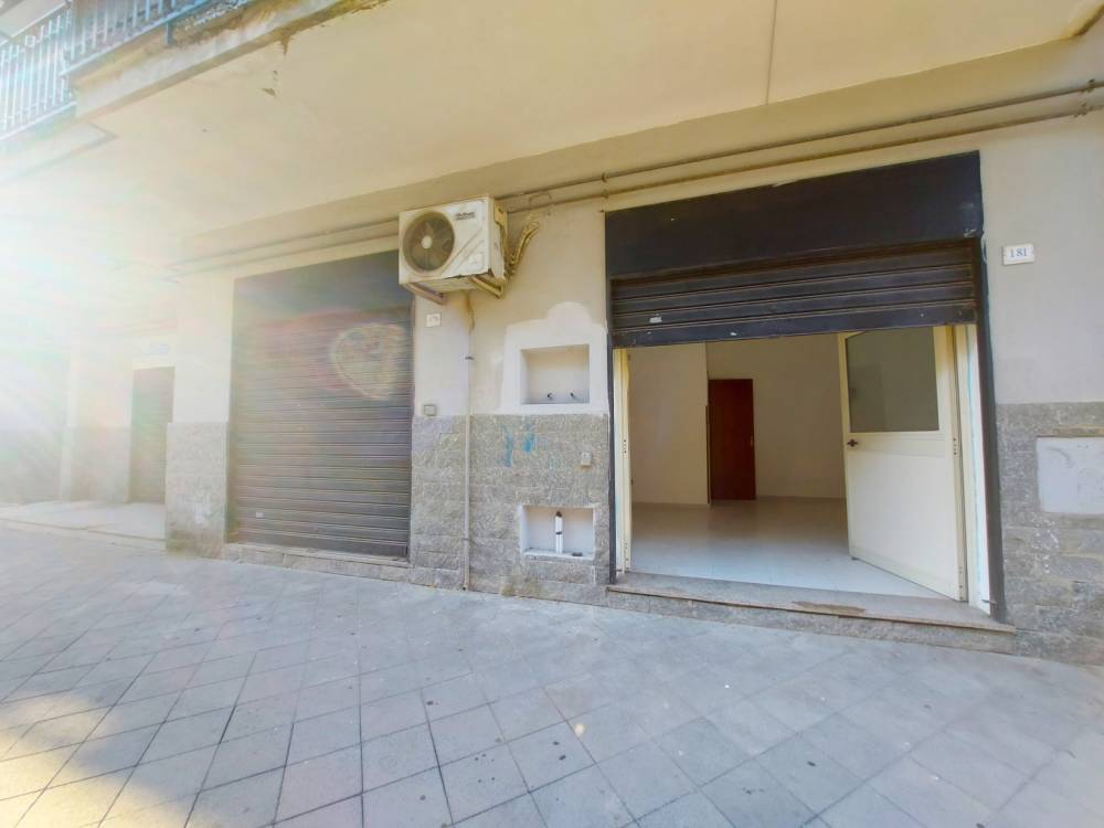 negozio in affitto a Casalnuovo di Napoli