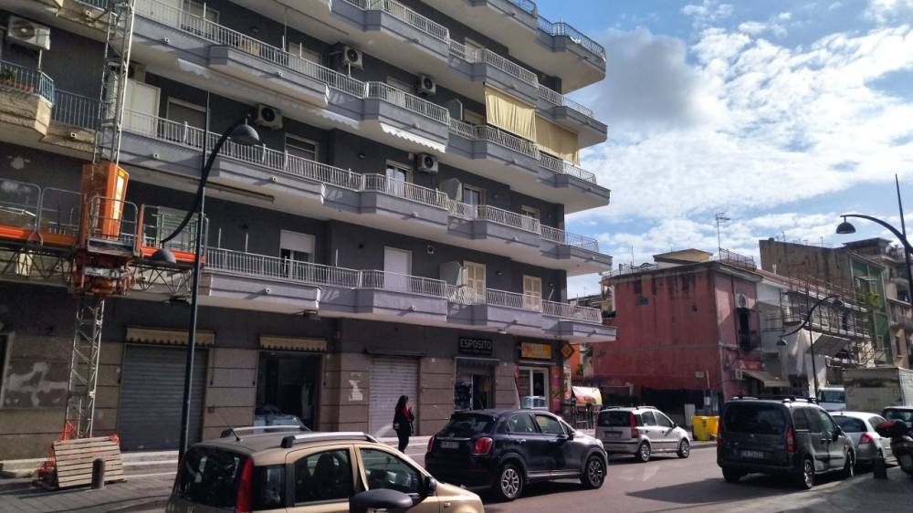 negozio in affitto a Casalnuovo di Napoli