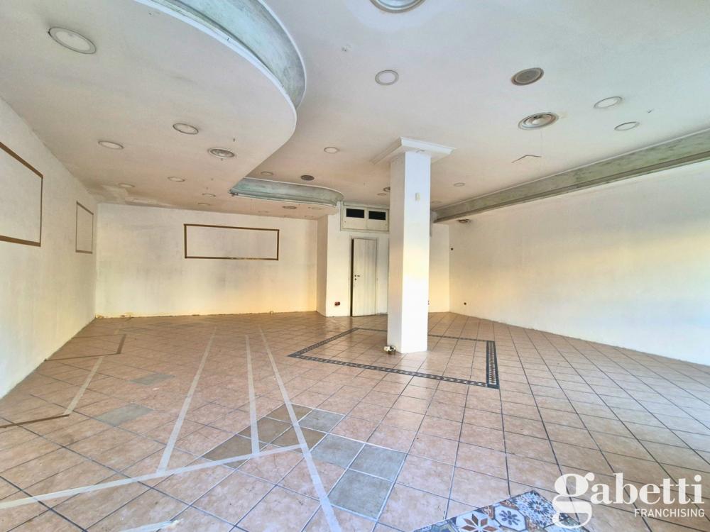 negozio in affitto a Casalnuovo di Napoli