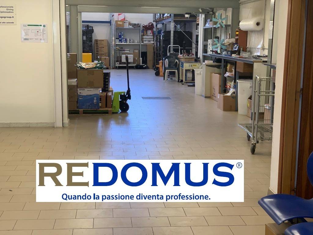 locale commerciale in affitto a Casalnuovo di Napoli