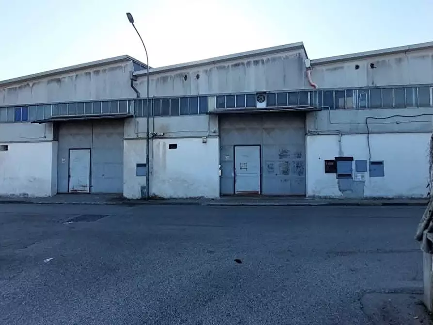 negozio in affitto a Casalnuovo di Napoli