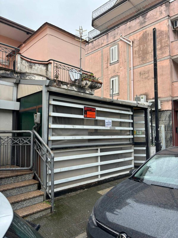 locale commerciale in affitto a Casalnuovo di Napoli in zona Tavernanova