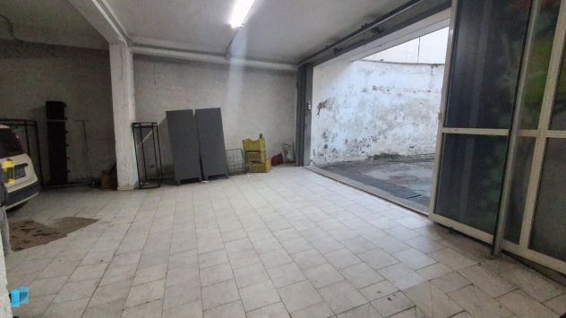 negozio in affitto a Casalnuovo di Napoli