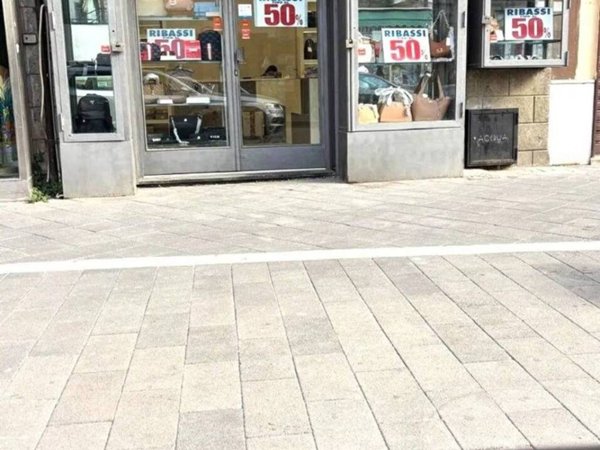 negozio in affitto a Casalnuovo di Napoli