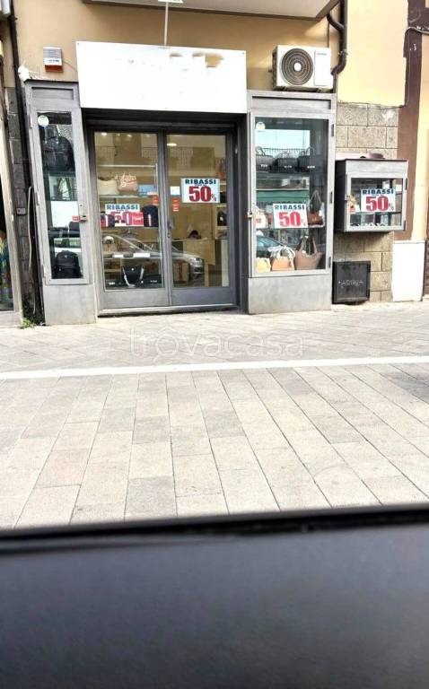 negozio in affitto a Casalnuovo di Napoli