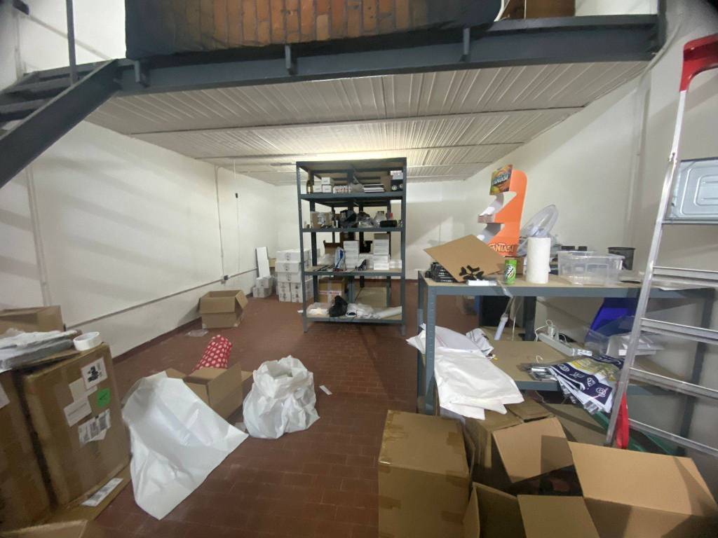 locale commerciale in affitto a Casalnuovo di Napoli